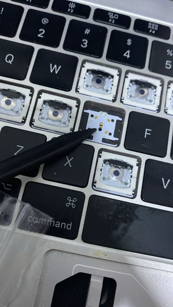 MacBook Pro a1708 recuperação de teclas